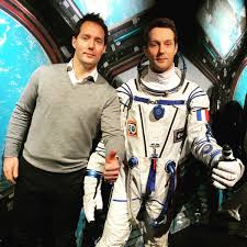 L'occasion d'un petit coup de projecteur sur sa compagne, anne mottet. Thomas Pesquet On Twitter Due To A Recent Tweet There Was Some Confusion As To Who Is My Actual Twin So One Of These Is The Other One Isn T Really
