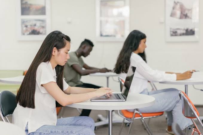 Kenapa Mahasiswa Suka Pembelajaran Blended Learning | SEVIMA