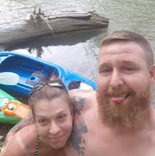 Looking for friends in ohio and in jenovaaa 😭😭😊