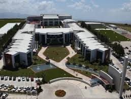 Türkiye'de yaşanan 15 temmuz darbe girişimi sonrası 667 khk ile kapatılan gediz üniversitesi sonrasında tbmm'nin aldığı. Gediz Universitesi Raporu Izmir Academic Solidarity