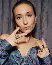 Stephanie Conger's Instagram, Twitter & Facebook