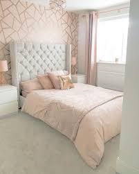 Do not forget to have at least some decor items in skin color tones to create warm, good feng shui in your bedroom. How To Feng Shui Your Bedroom 17 Layout Design Ideas Extra Space Storage