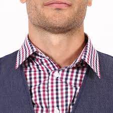 Idéal avec un jean ou un pantalon marron pour un look casual, urbain et décontracté. Chemise De Serveur A Carreaux Bleu Rouge Blanc
