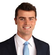 Ethan Carlson's Instagram, Twitter & Facebook