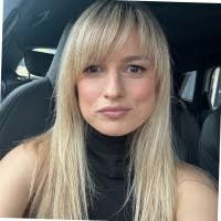 1800+ "Mia _" profiles