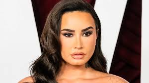 Singer makes 'Giant Steps' back to Kansas for Wichita Jazz Festival