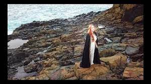 By yon bonnie banks and by yon bonnie braes / where the sun shines bright on loch lomond / where me and my true love were ever won't to gae / on the bonnie, bonnie banks o' loch The Bonnie Banks Of Loch Lomond Ella Roberts Youtube