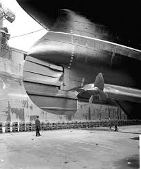 Rudder and inner propellers of the 'Aquitania' (1914) | Royal Museums  Greenwich
