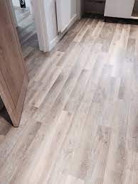 With wide variation in design and colour tones from plank to plank, this floor looks choppier than most when laid. Virtuoso Flooring On Twitter Karndean Lime Washed Oak In Kitchen Hallway And Wc Karndean