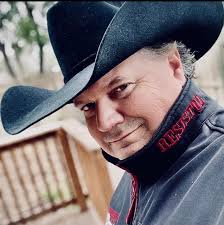 Keith Lutz with special guest Kelly Kenning! Thursday August 1st 7PM. This  is going to be a show you don't want to miss! Call 830-931-9799 for  reservations.