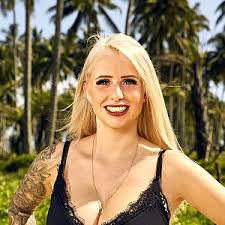 Carina Spack - Free pics, galleries & more at Babepedia