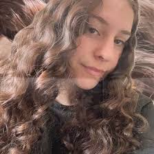 Kirsten Rees's Instagram, Twitter & Facebook