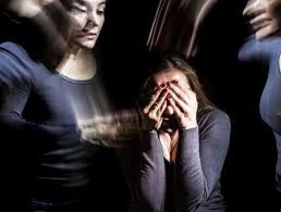 Las de se battre contre l'usage caricatural ou stigmatisant du terme schizophrène dans les médias et sur les réseaux sociaux, plusieurs associations réclament un changement du nom utilisé pour qualifier la maladie, comme cela s'est déjà fait au japon. Schizophrenie Conseils Pour L Entourage Doctissimo