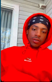 Ace Ellis (@nsb.ace) • Threads, Say more