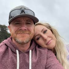 Lost Cat at Rest Stop in Lakehead