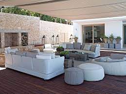 projetos em ibiza com um living irresistivel da paola lenti projeto de sibel huhn interior architects photo de kim ibiza arquitetura de interiores interiores