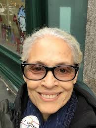 O jogador também tem um filho com a atriz ana paula vieira, chamado henrique, fruto de uma relação fora do casamento: Aos 68 Anos Sonia Braga Surge Com Cabelos Brancos E Sem Maquiagem Nos Eua 07 11 2018 Uol Tv E Famosos