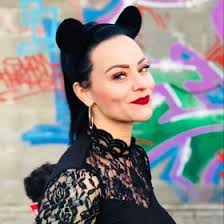 Sarah Ullrich (Sarah__Ullrich)