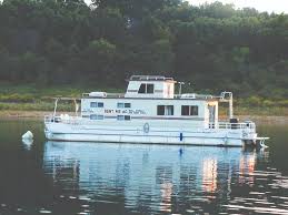 Has great fishing and small amount of community since there is no major high way. 50 Ft Bunk Bed Houseboat Bull Shoals Lake Boat Dock Bull Shoals Arkansas