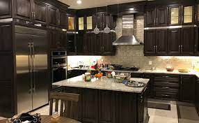 Solid wood kitchen cabinets are classic choices, and we have a wide selection of oak. Custom Kitchen Cabinets Brampton Toronto Mississauga Burlington Niagara Waterloo London Oakville Hamilton Ontario