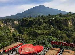 Ngarai Sianok Pesona Alam Lembah Cantik Bukit Tinggi