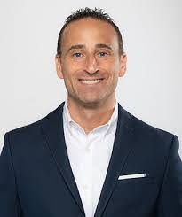 Daniel Gootnick's Instagram, Twitter & Facebook