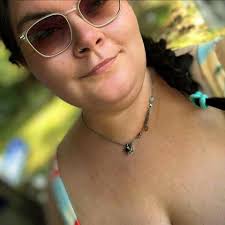 Alan Jackson's set at the Two Step Inn Festival in Texas, came to an abrupt  pause