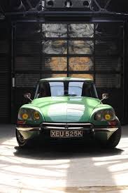 A Modern Guide To Weekend Living Citroen Ds Citroen Citroen Car