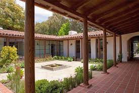.kerala house plans with courtyards in the middle, mediterranean house plans with courtyard in middle,. Image Result For Garden In The Middle Of The House Desain Fasad Rumah Pedesaan Arsitektur