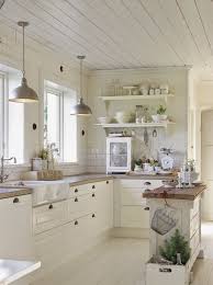 31 Cozy And Chic Farmhouse Kitchen Decor Ideas Farmhouse Kitchen Design Country Kitchen Kitchen Inspirations
