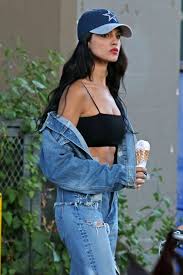 Mexican actress eiza gonzalez, people en español's latest chica cover girl, shows she can pull off just about any look. Eiza Gonzalez Fashion Outfits Crop Top Outfits Fashion