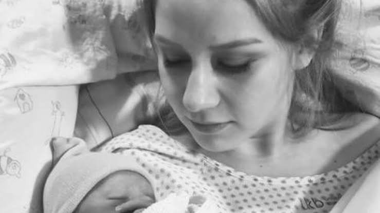 Vier Wochen zu früh: Loredana Wollnys Baby ist auf der Welt