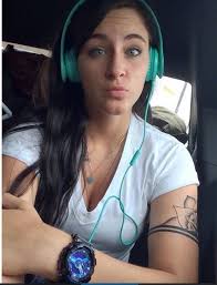 Nicole Lemmon's Instagram, Twitter & Facebook