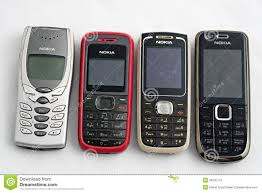 De Oude Mobiele Telefoons Van Nokia Redactionele Stock Afbeelding Afbeelding Bestaande Uit Technologie Mobile 36335174