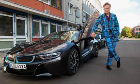 The tonight show and conan. Classy Conan O Brien In Berlin With His Cool Suit A Bmw I8 Pics