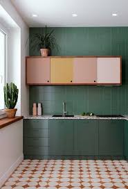K Luxury Kitchens Das Den Dieser Fensterbrett Gefunden Hat Kuche Ort Perfekten Xique Kuche Xique In Diese In 2020 Wohnung Kuche Grune Kuchenschranke Haus Interieurs