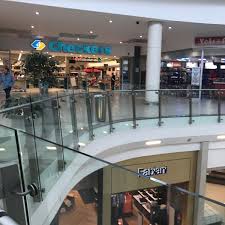 Can rest the tired feet at one of the restaurants and refuel before carrying on shopping. Photos At Cradlestone Mall Shopping Mall