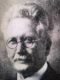 One of the most unexpected discoveries while writing my park book  (available here: HTTPS://tinyurl.com/fwparkbook) was that Sieling Park had  been misspelled as Seiling for around 60 years. After reading a few articles