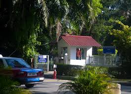 Border crossing information for thailand to malaysia at sadao and bukit kayu hitam for two motorcycles and two people. Penang To Hat Yai Thailand By Minivan Bus Crossing The Border From Malaysia