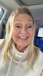 June Bug Comedy (@junecolsoncomedy) • Facebook