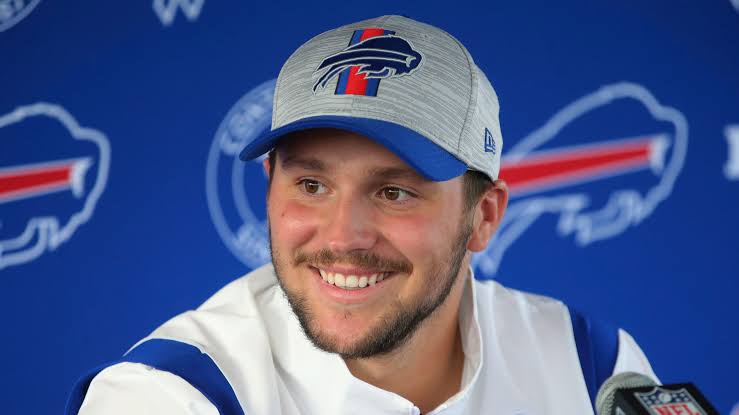 Firebaugh's Josh Allen signs 6-year, $258 million extension with Bills -  ABC30 Fresno