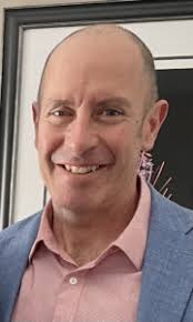 Eleanor Newman Tohu Kaiwhiwhi: Scott Nichol, Tumuaki Whaihua Kura me te  Tumuaki o Valleycrest