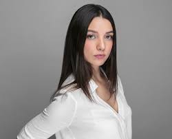 Damla colbay kimdir, nereli, kaç yaşında, boy, kilo ve burcu ne, sevgilisi kim, hangi dizilerde rol aldı, damla colbay ayten colbay, erhan colbay hakkında kısa bilgiler. Damla Colbay Biyografya