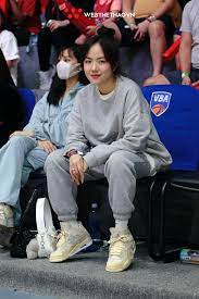 Hồ sơ ly hôn đơn phương, bao gồm: Cá»• Ä'á»™ng Vien Ä'áº·c Biá»‡t PhÆ°Æ¡ng Ly Gay Sá»'t Khi Xuáº¥t Hiá»‡n Tren Hang Gháº¿ Vba