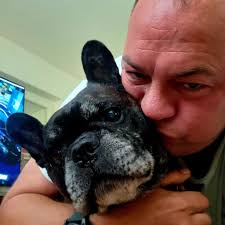 Mein Dicker hat mir gestern ne Mandarine geklaut... 3 Stunden hats  gebraucht bis ich sie endlich bekommen habe ^^