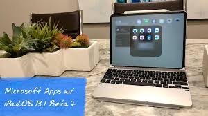 Microsoft Apps Running On Ipados 13 1 Better Than Windows Youtube
