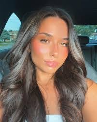 Victoria Sisco's Instagram, Twitter & Facebook