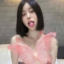 ZinzinLy Webcam Show | Spankbanglive