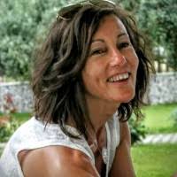 200+ perfiles de «Moons-»