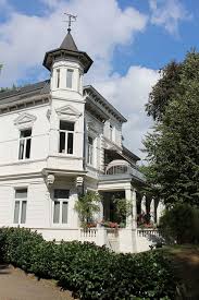 Ein großes angebot an mietwohnungen in niendorf finden sie bei immobilienscout24. 5 Zimmer Wohnung Zu Vermieten Konig Heinrich Weg 3 22459 Hamburg Niendorf Mapio Net